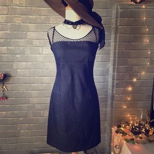 2-piece outfit: dark denim dress and velvet choker